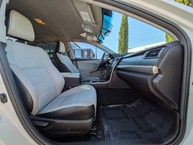 Used 2017 Toyota Camry SE image 19