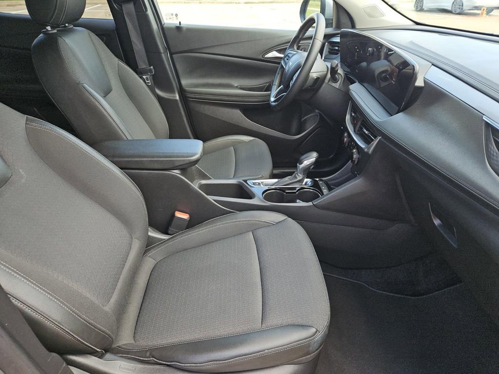 Used 2025 Buick Encore GX Preferred FWD image 26