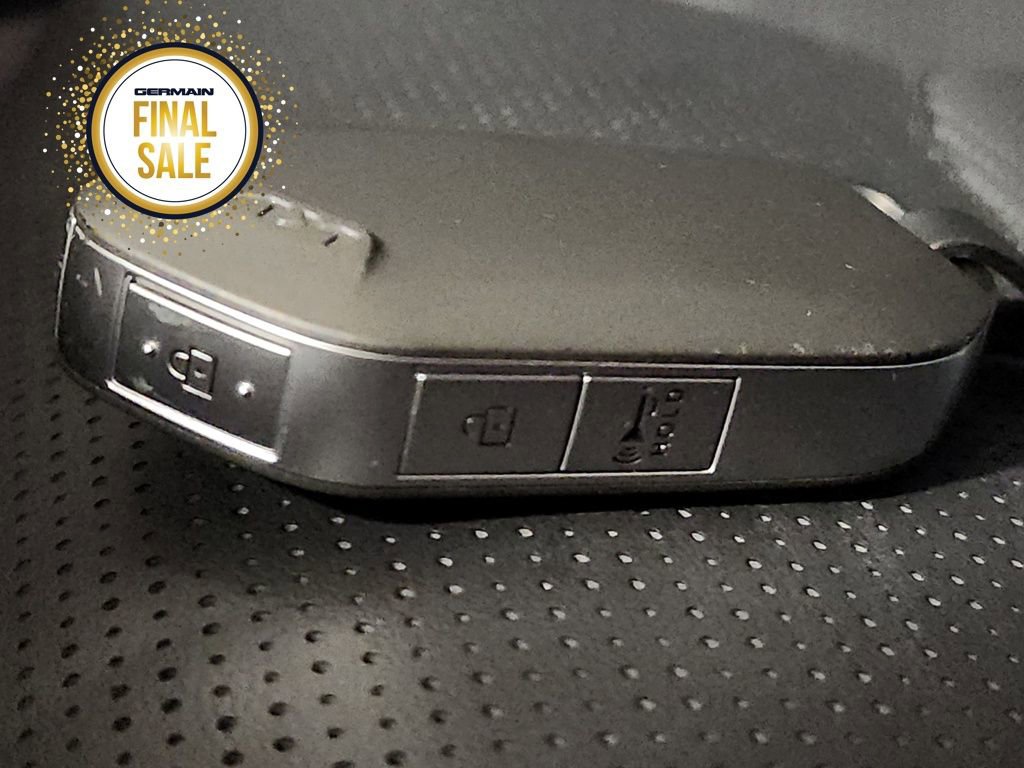 Certified 2025 Kia Sorento S image 31