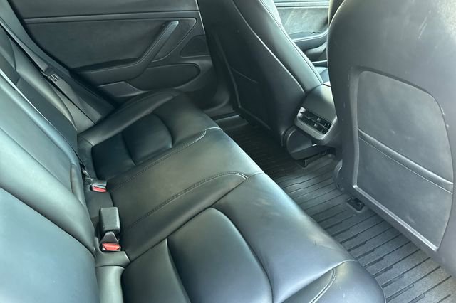 Used 2021 Tesla Model 3 Standard Range Plus RWD image 18