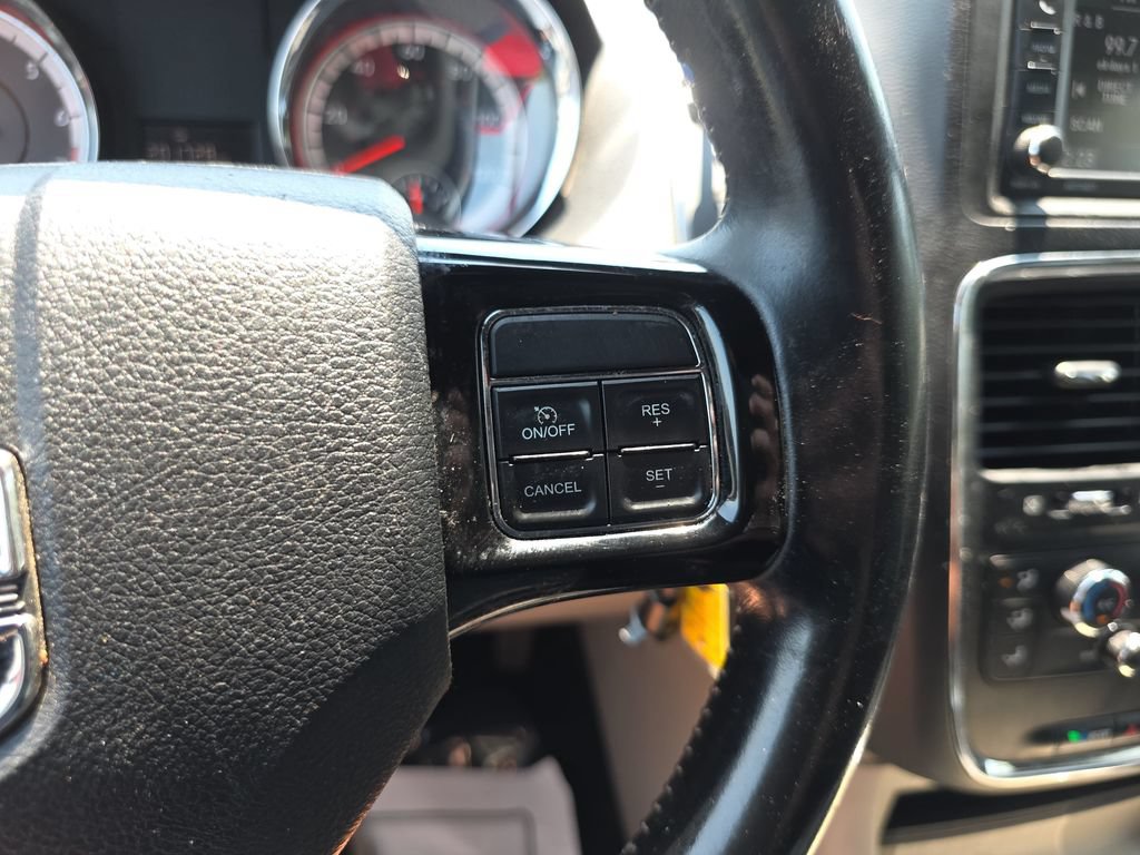 Used 2019 Dodge Grand Caravan SXT FWD image 19