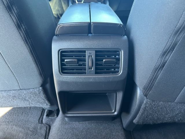 Used 2022 Nissan Rogue S image 17