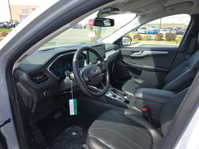 New 2025 Ford Escape SE w/ PHEV Premium Package image 10
