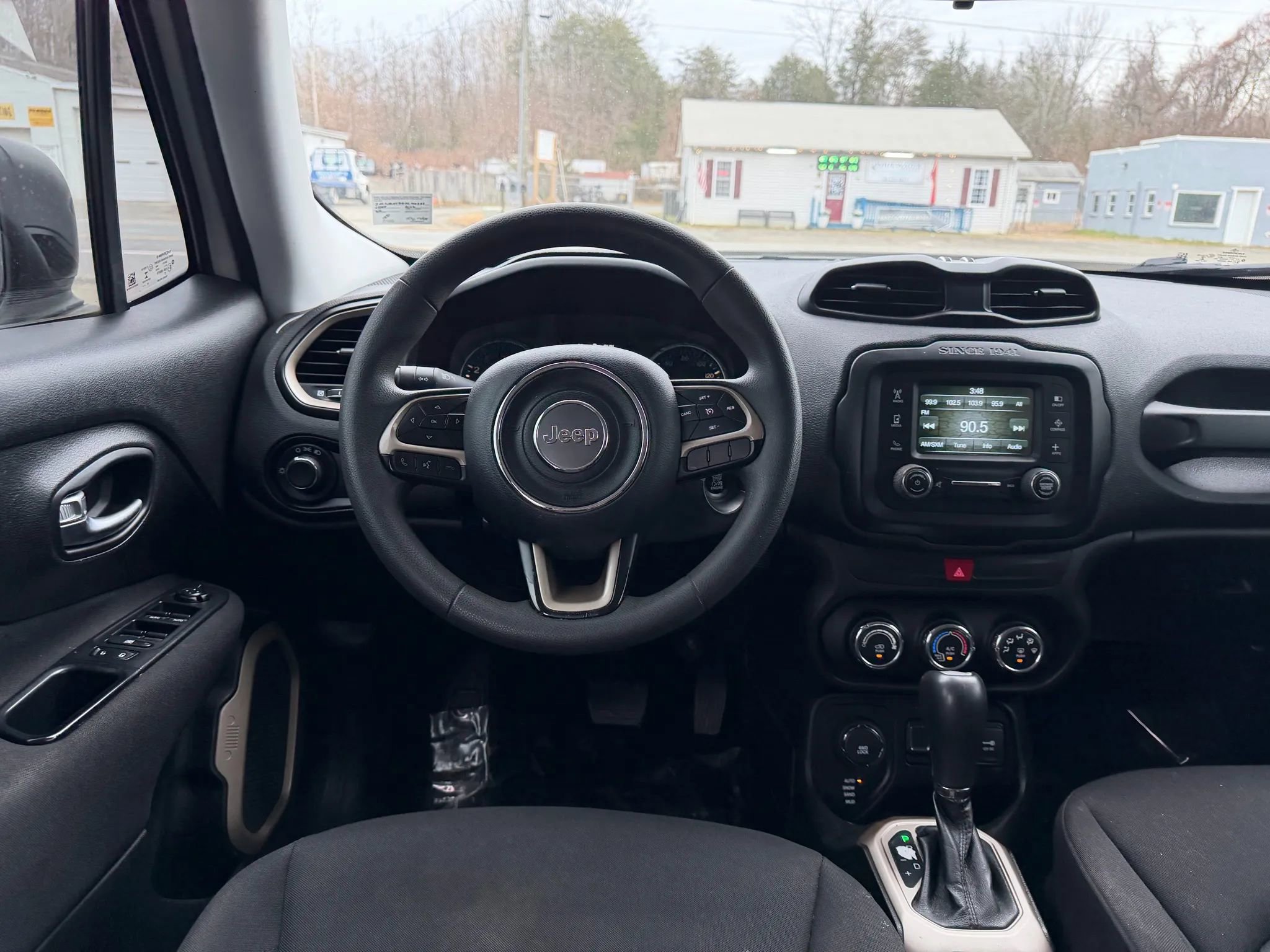 Used 2016 Jeep Renegade Sport w/ Power & Air Group image 28
