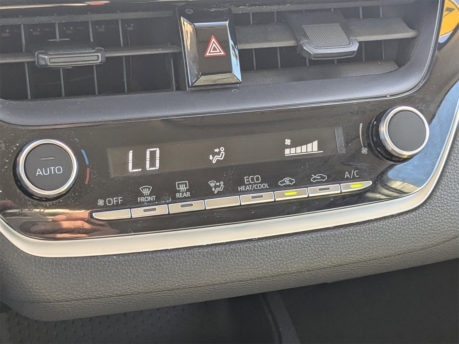 Used 2024 Toyota Corolla LE image 22