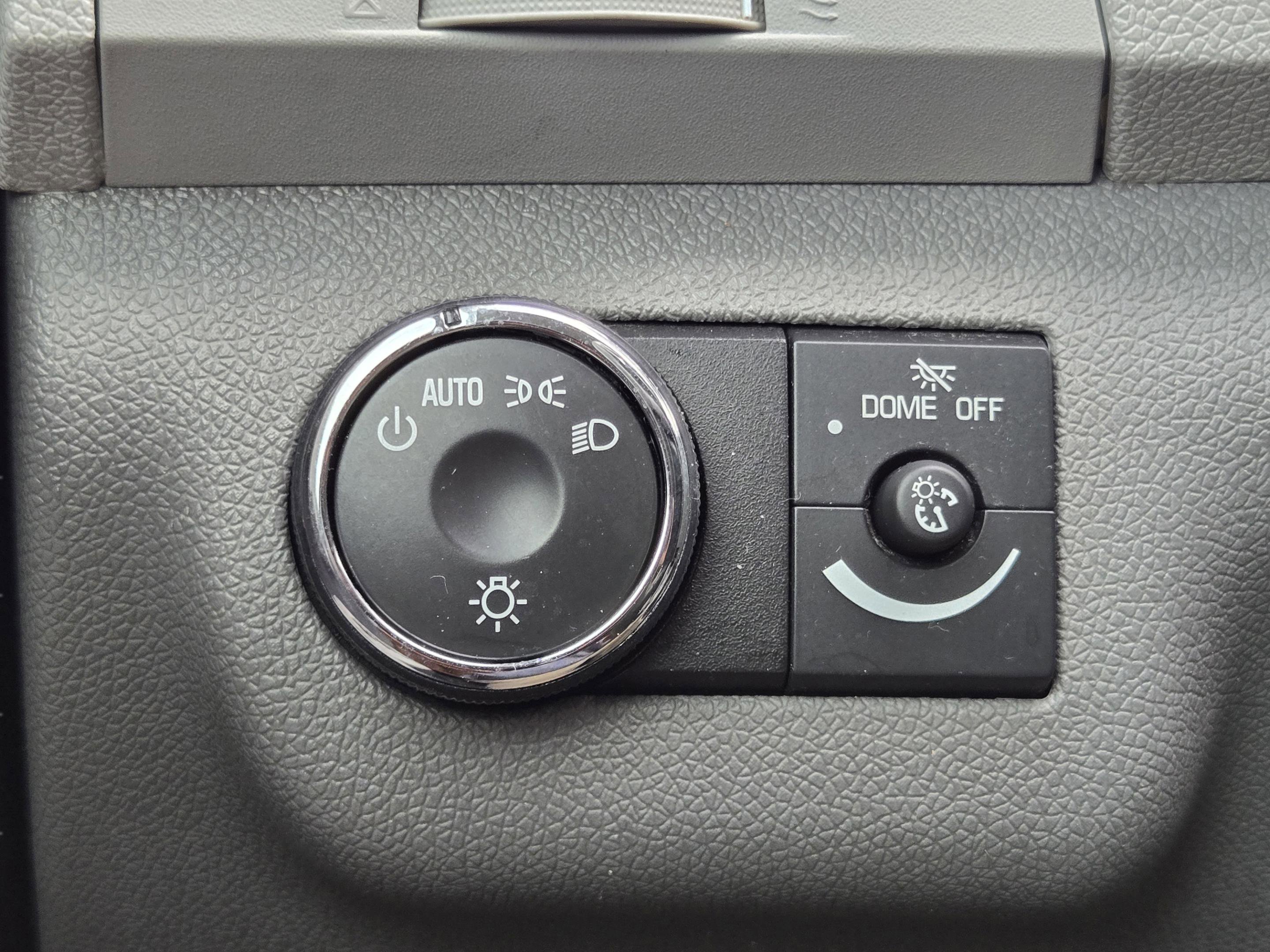 Used 2012 Chevrolet Traverse LS FWD image 17