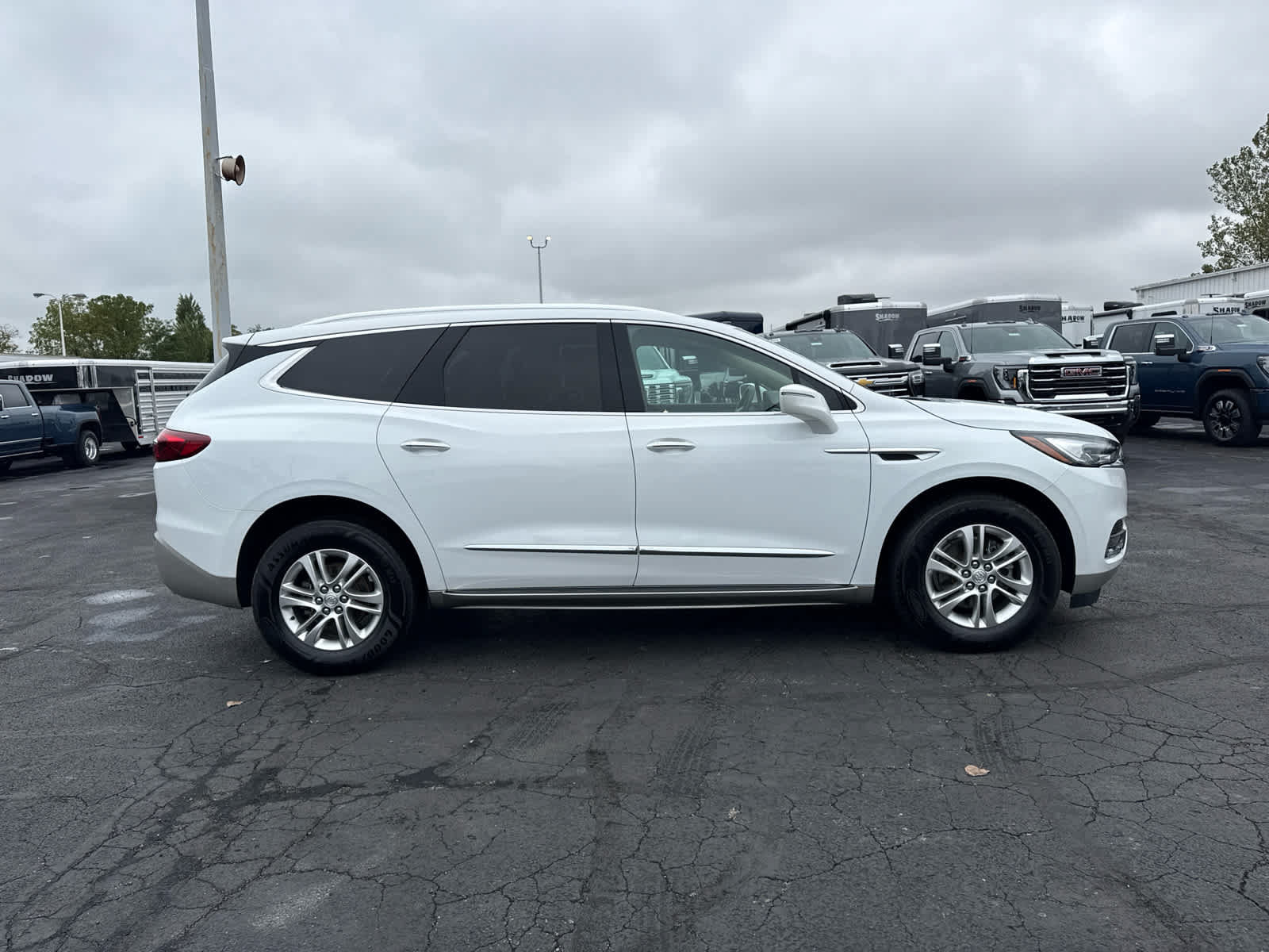 Certified 2020 Buick Enclave Essence w/ Sound and Sites Package AWD/4WD image 6