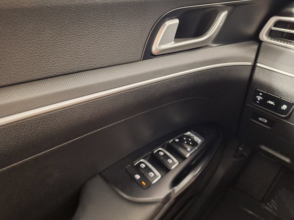 Used 2023 Kia K5 GT-Line FWD image 16