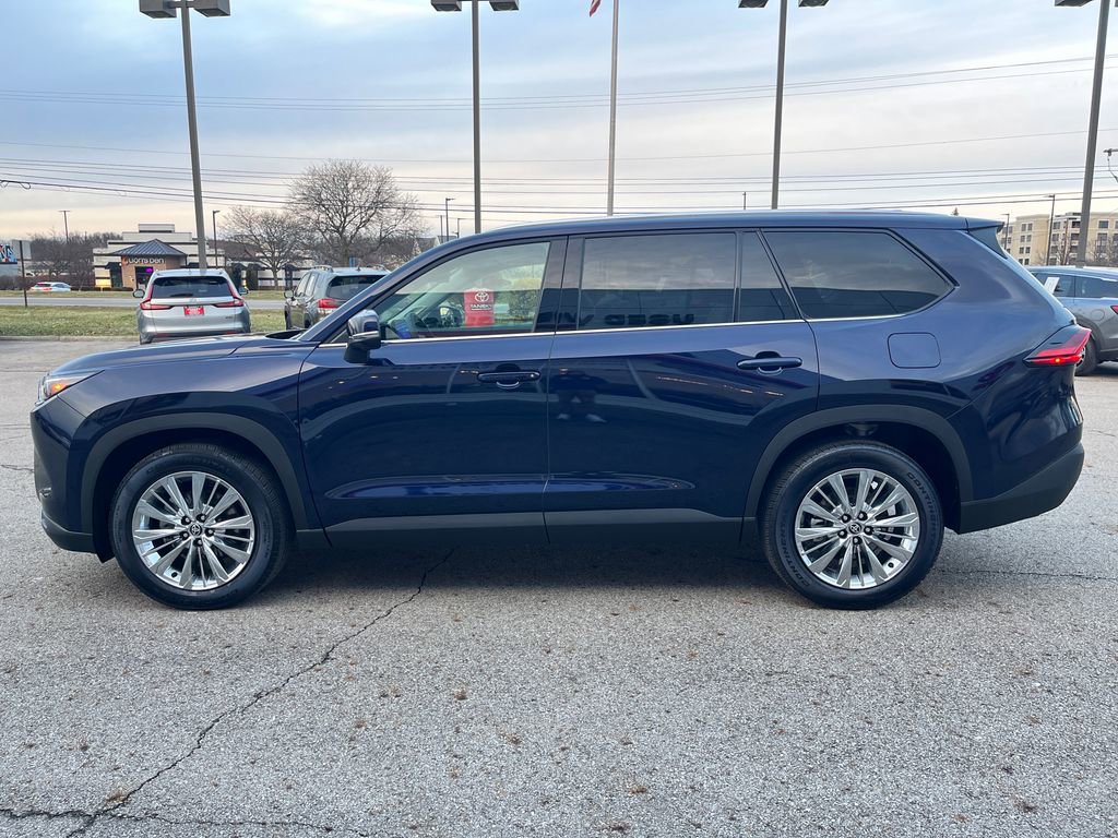 Certified 2025 Toyota Grand Highlander Platinum video 2