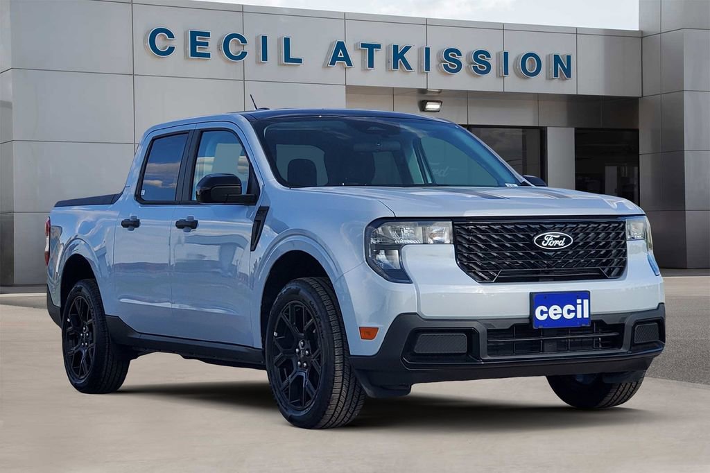 New 2025 Ford Maverick XLT w/ Equipment Group 301A