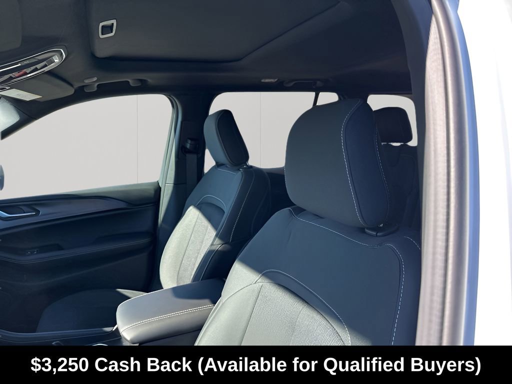 New 2025 Jeep Grand Cherokee Laredo X w/ Luxury Tech Group I RWD image 29