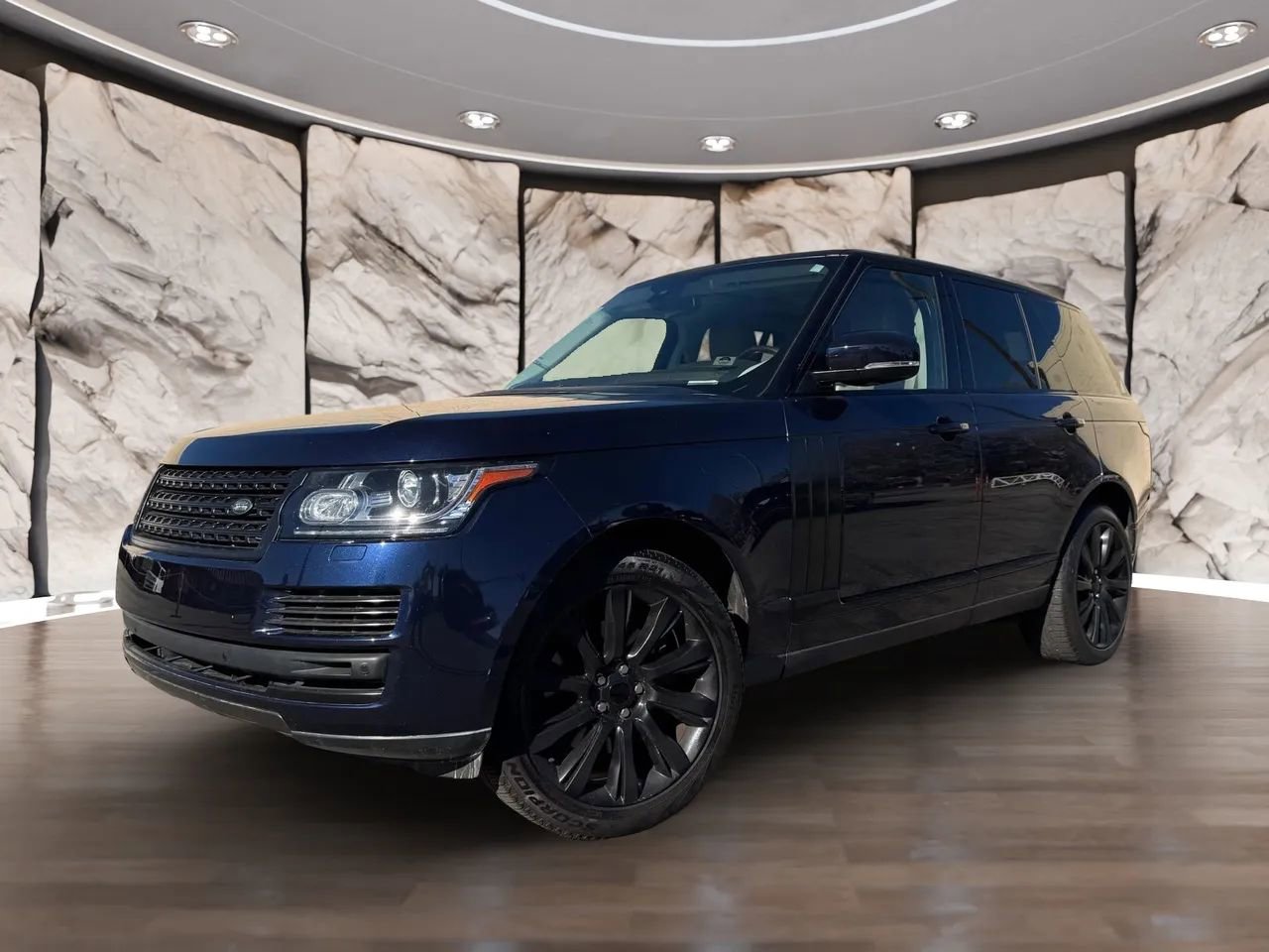 Used 2015 Land Rover Range Rover HSE image 3