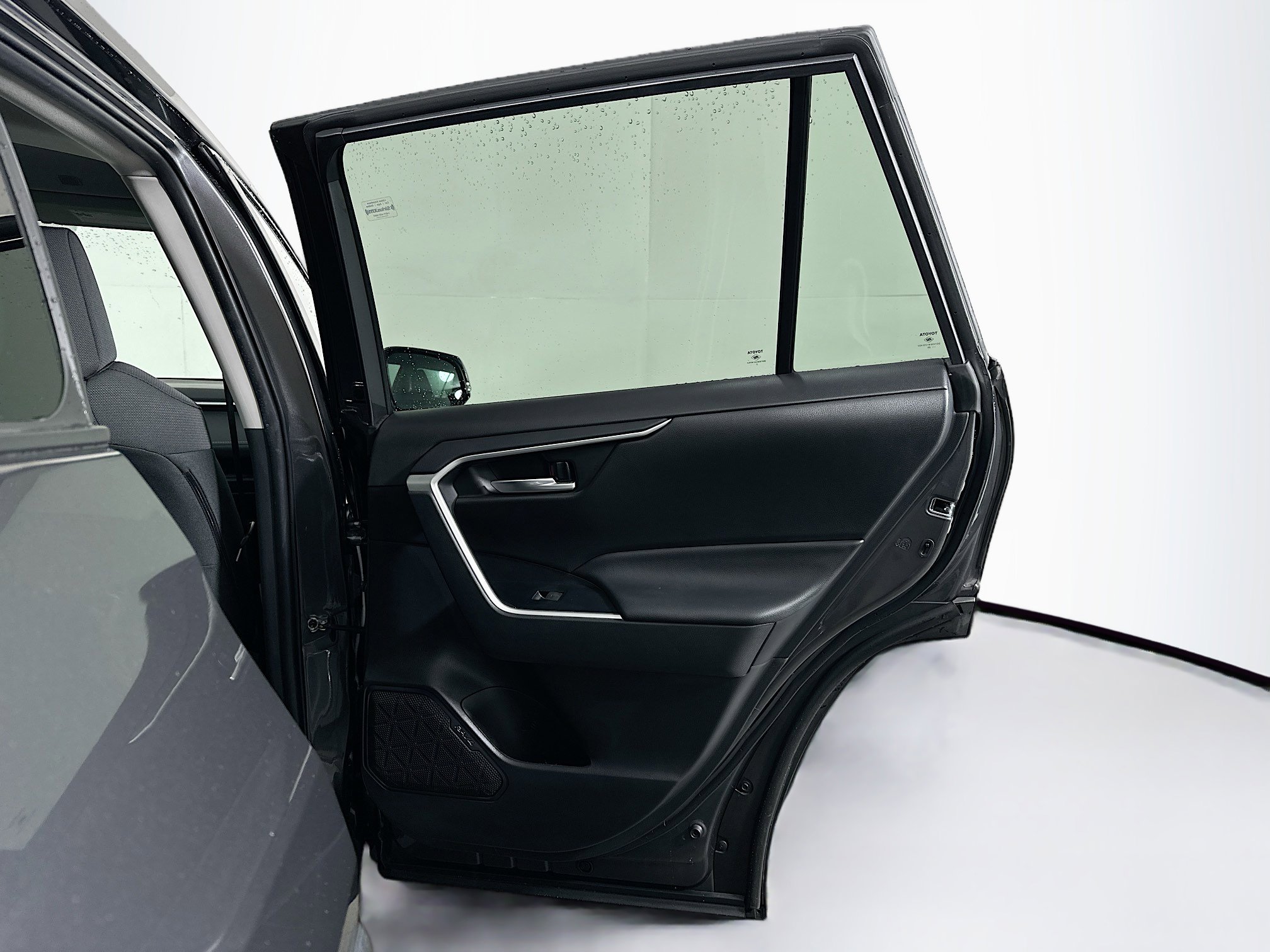 Used 2023 Toyota RAV4 XLE image 28