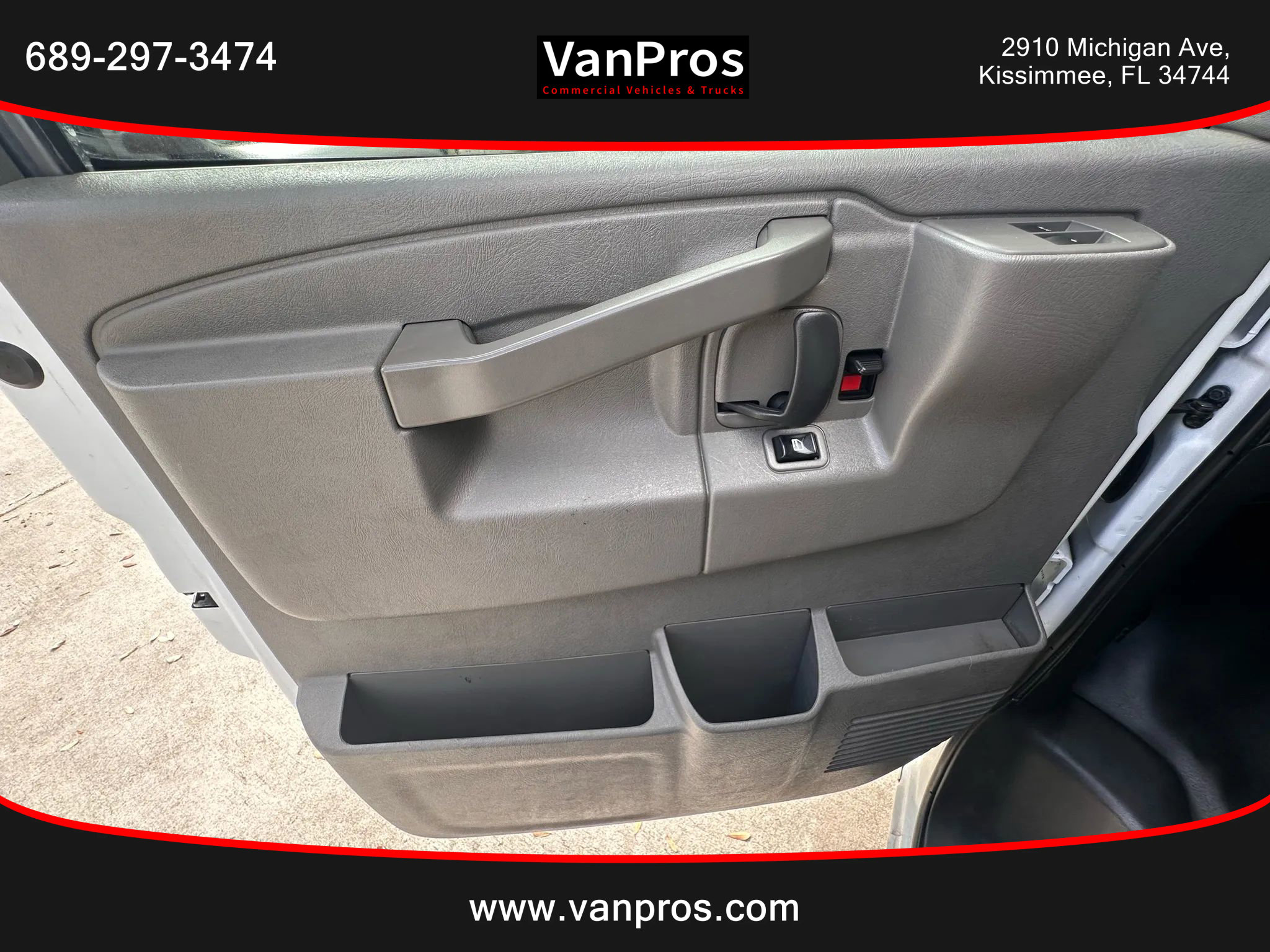 Used 2021 Chevrolet Express 2500 w/ Driver Convenience Package image 9