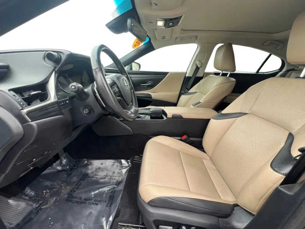 Used 2020 Lexus ES 350 w/ Premium Package image 9