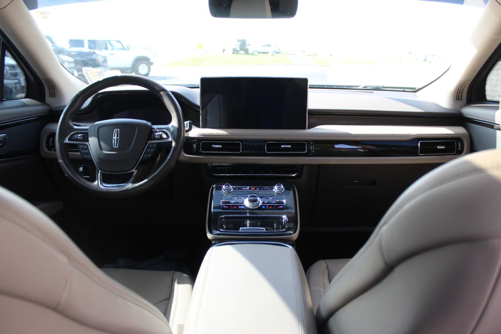 Used 2023 Lincoln Nautilus Reserve w/ Monochromatic Package AWD/4WD image 14