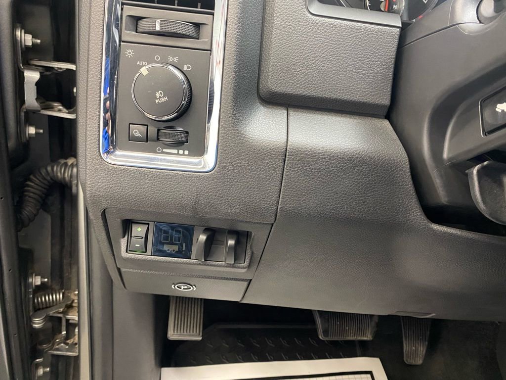 Used 2012 RAM 1500 Laramie image 19