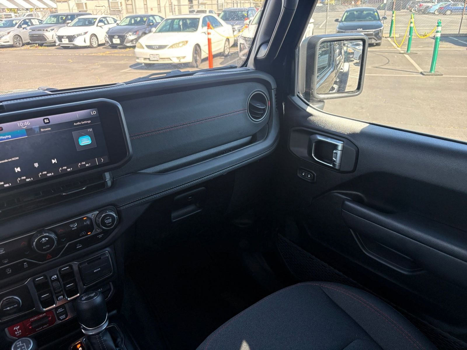 Used 2025 Jeep Wrangler Unlimited Rubicon image 34