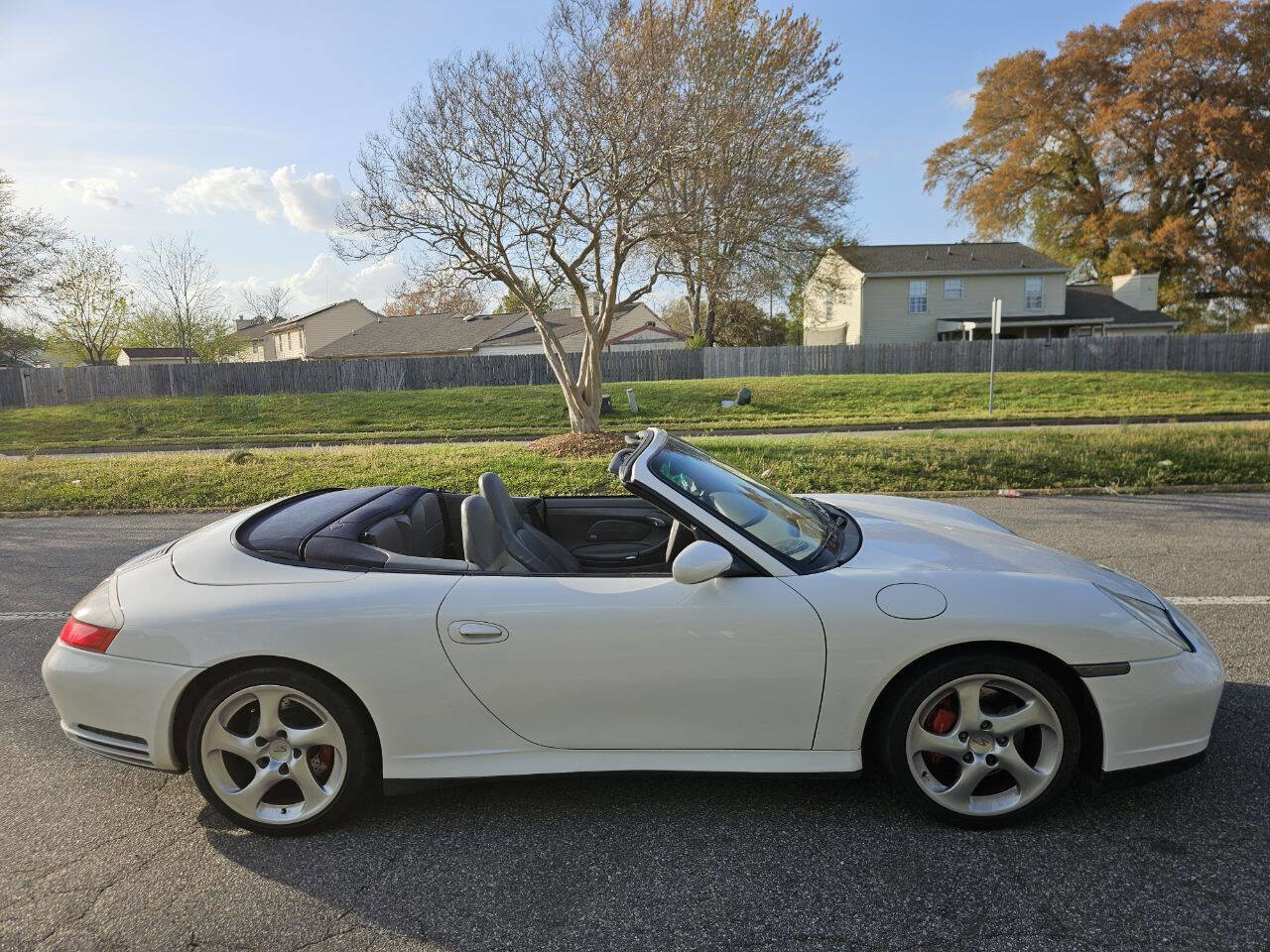 Used 2005 Porsche 911 Carrera 4S AWD/4WD image 13