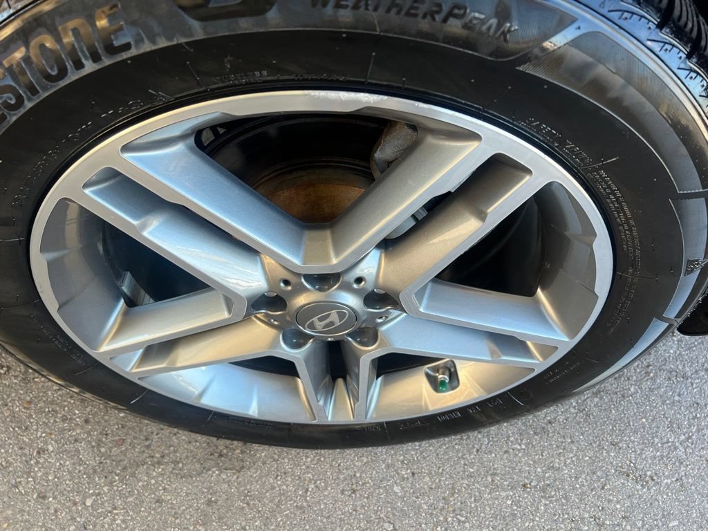 Used 2018 Hyundai Santa Fe AWD image 44