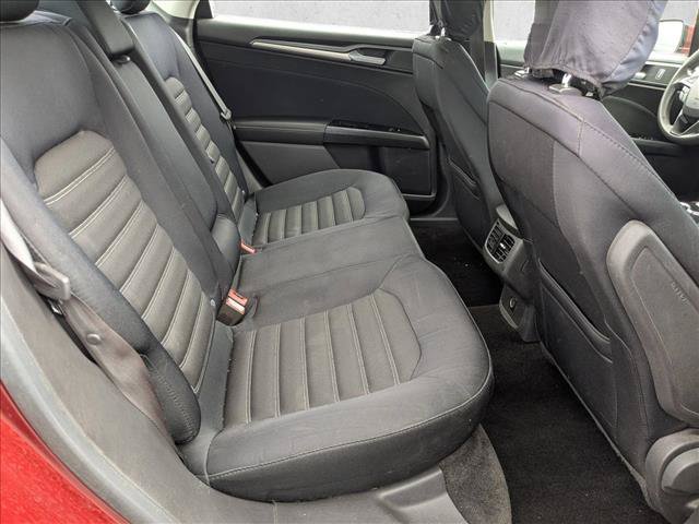 Used 2014 Ford Fusion SE FWD image 16