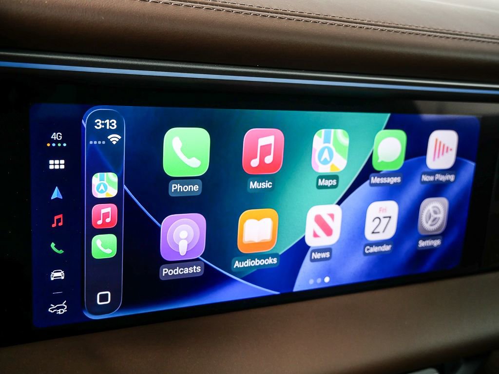 New 2026 Porsche Macan Electric image 16