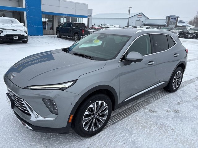 Used 2025 Buick Envision Preferred image 2