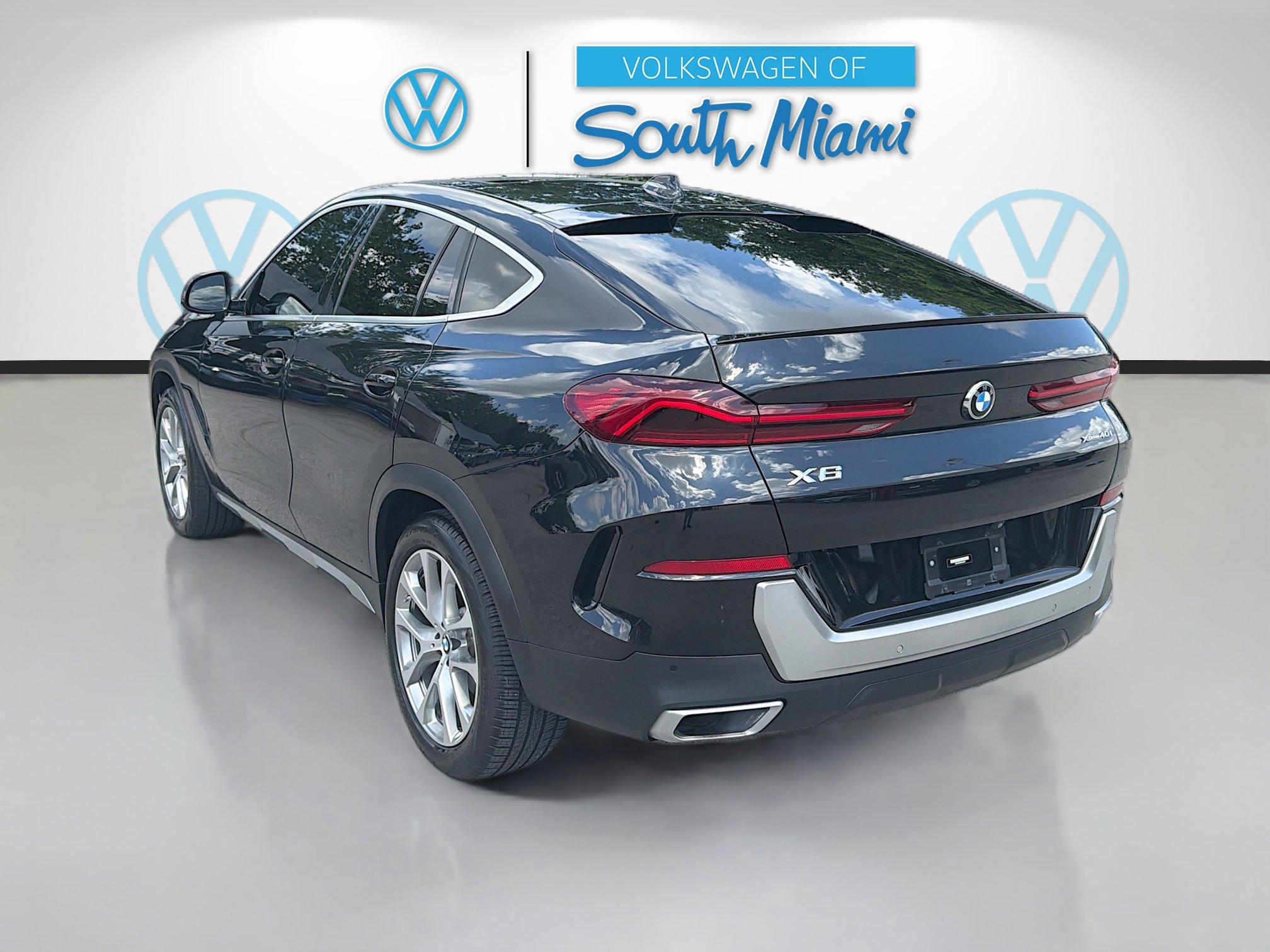 Used 2022 BMW X6 xDrive40i w/ Premium Package AWD/4WD image 5