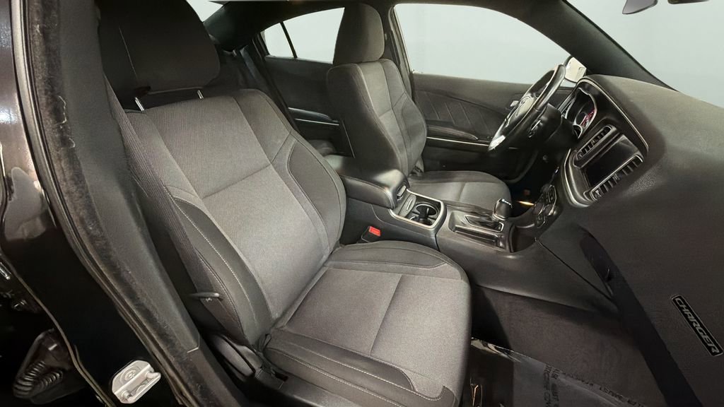 Used 2017 Dodge Charger SXT w/ Rallye Group RWD image 9