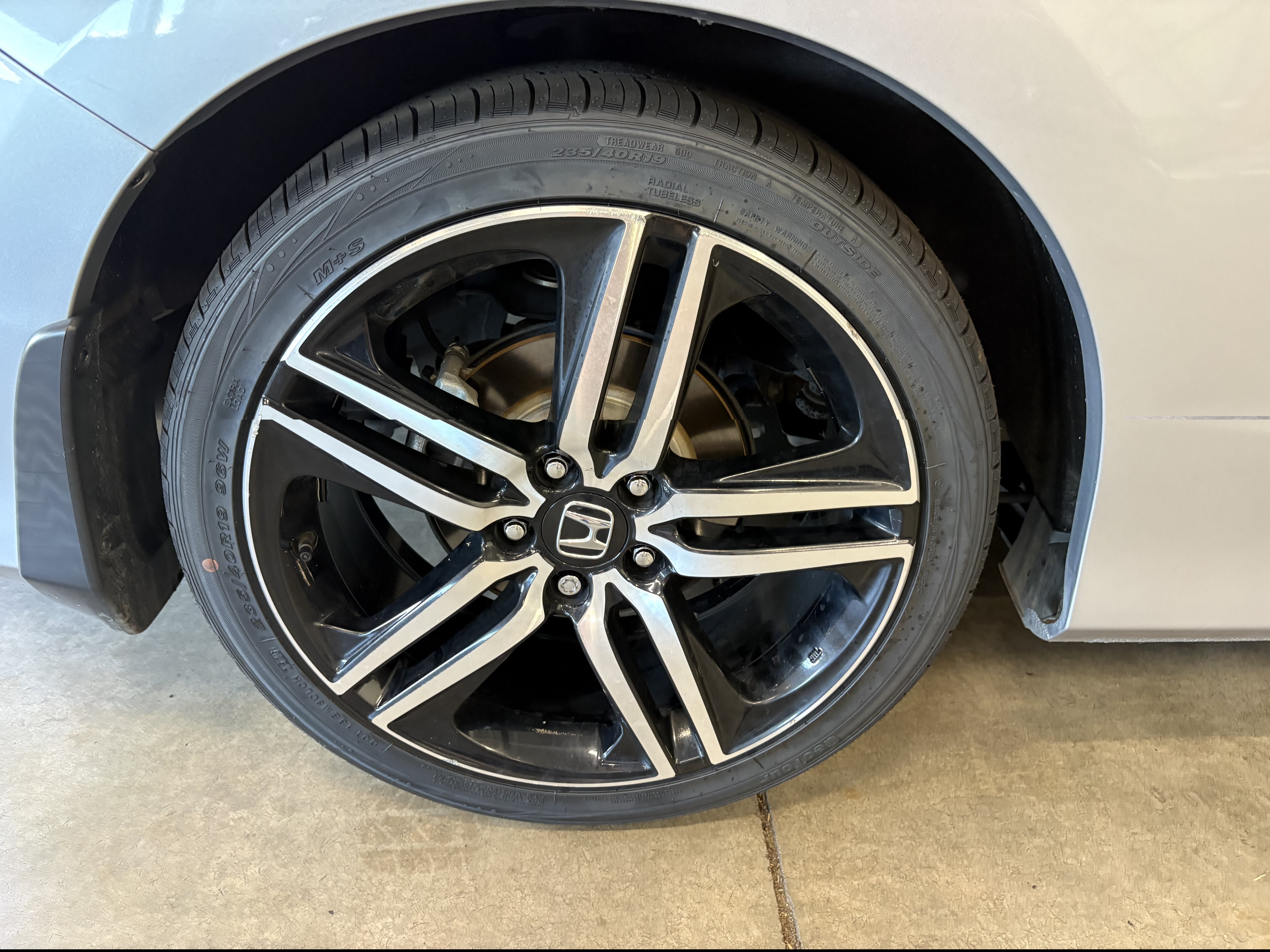 Used 2016 Honda Accord Touring image 28