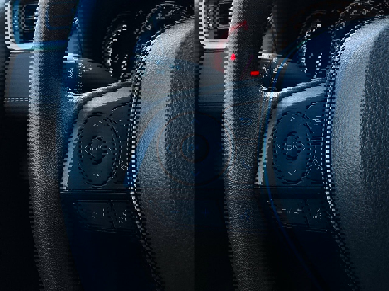 Used 2025 Toyota RAV4 XLE image 34