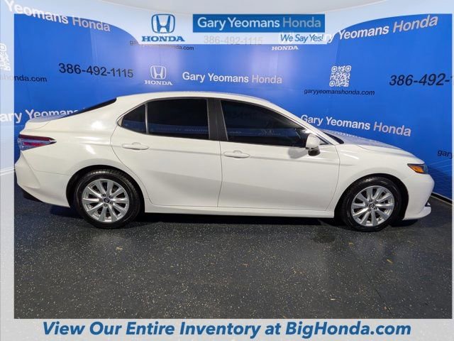 Used 2018 Toyota Camry LE FWD image 5