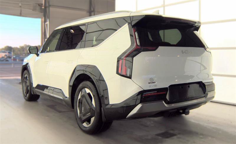 Used 2024 Kia EV9 Land AWD/4WD image 12