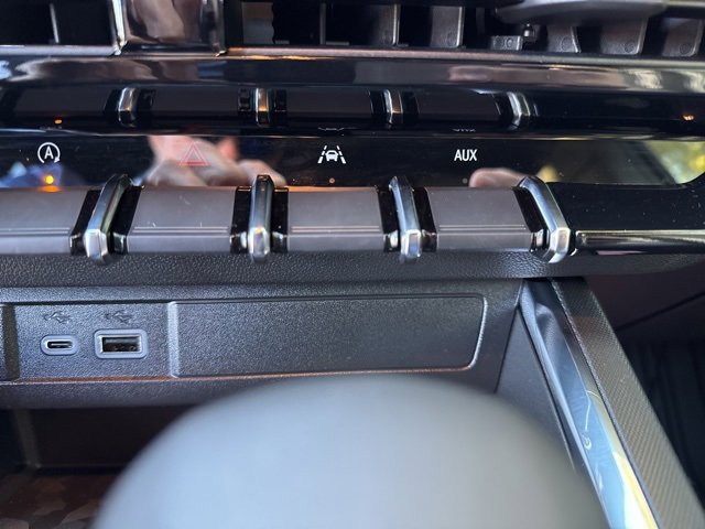 Used 2025 GMC Canyon Elevation w/ Convenience Package image 22