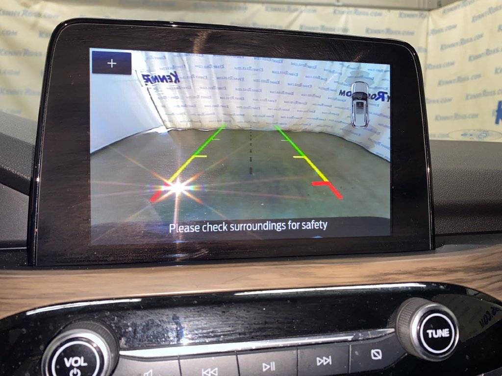 Used 2020 Ford Escape Titanium AWD/4WD image 22