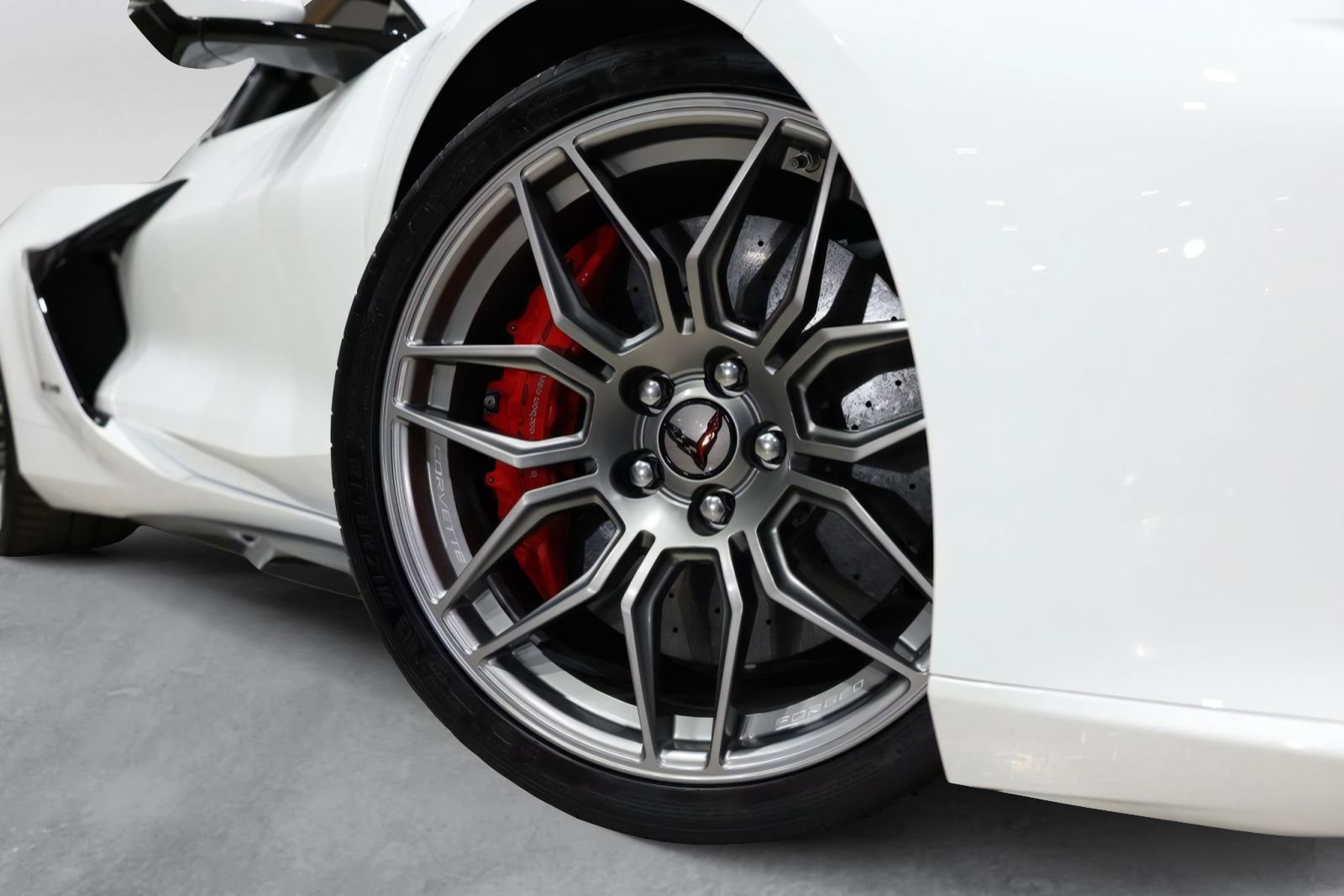 Used 2025 Chevrolet Corvette Z06 RWD image 6