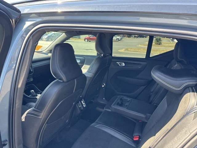 Used 2020 Volvo XC40 T5 R-Design w/ Protection Package image 9