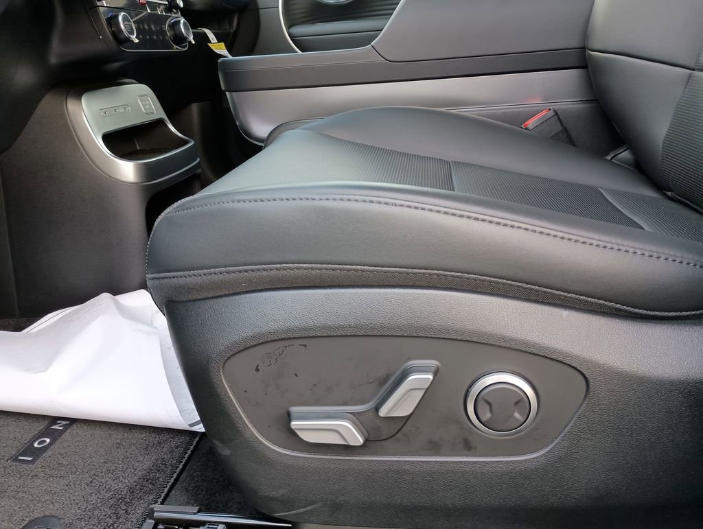 New 2026 Hyundai Ioniq 9 SEL AWD/4WD image 18