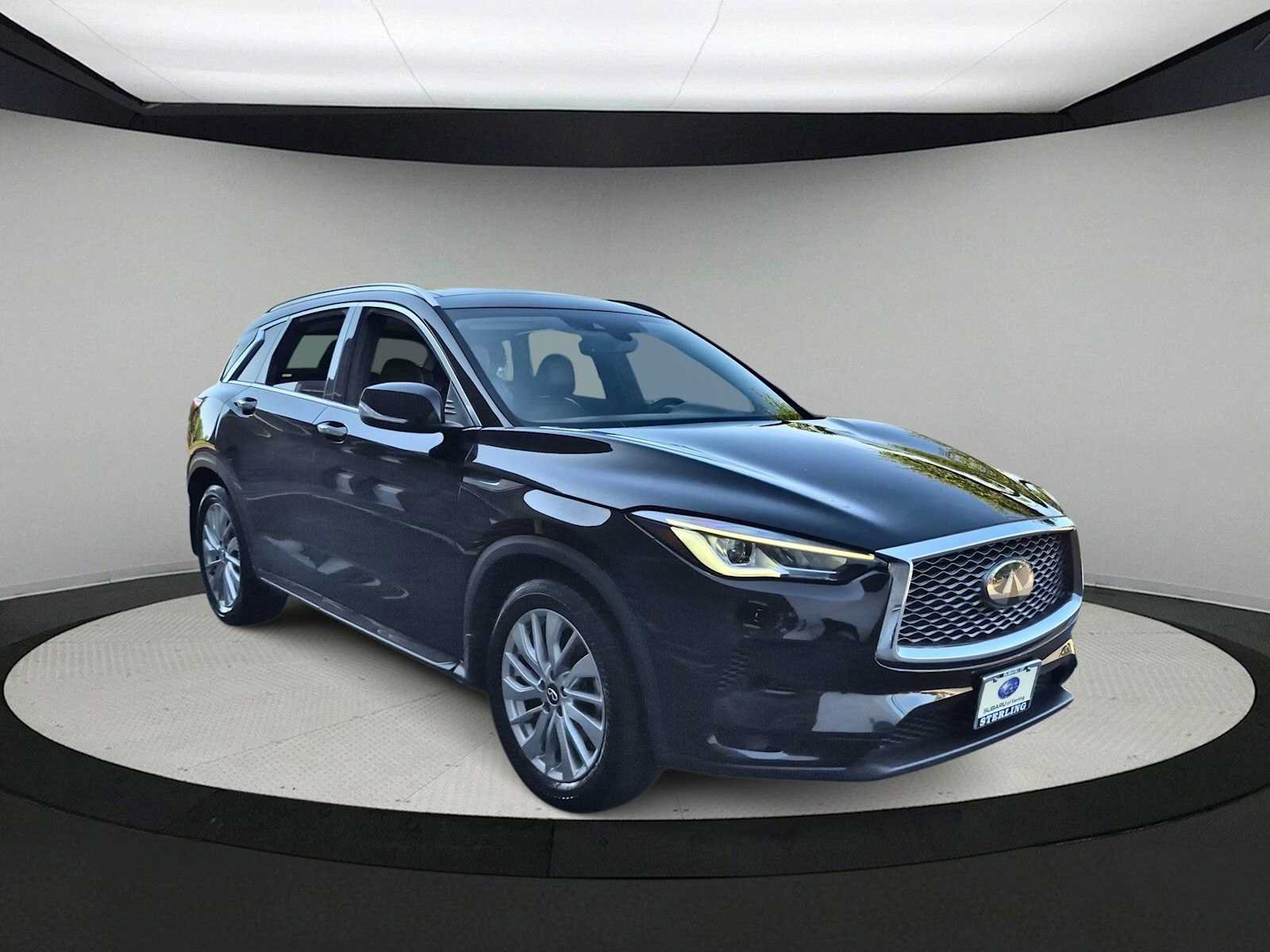 Used 2023 INFINITI QX50 Luxe AWD/4WD image 2
