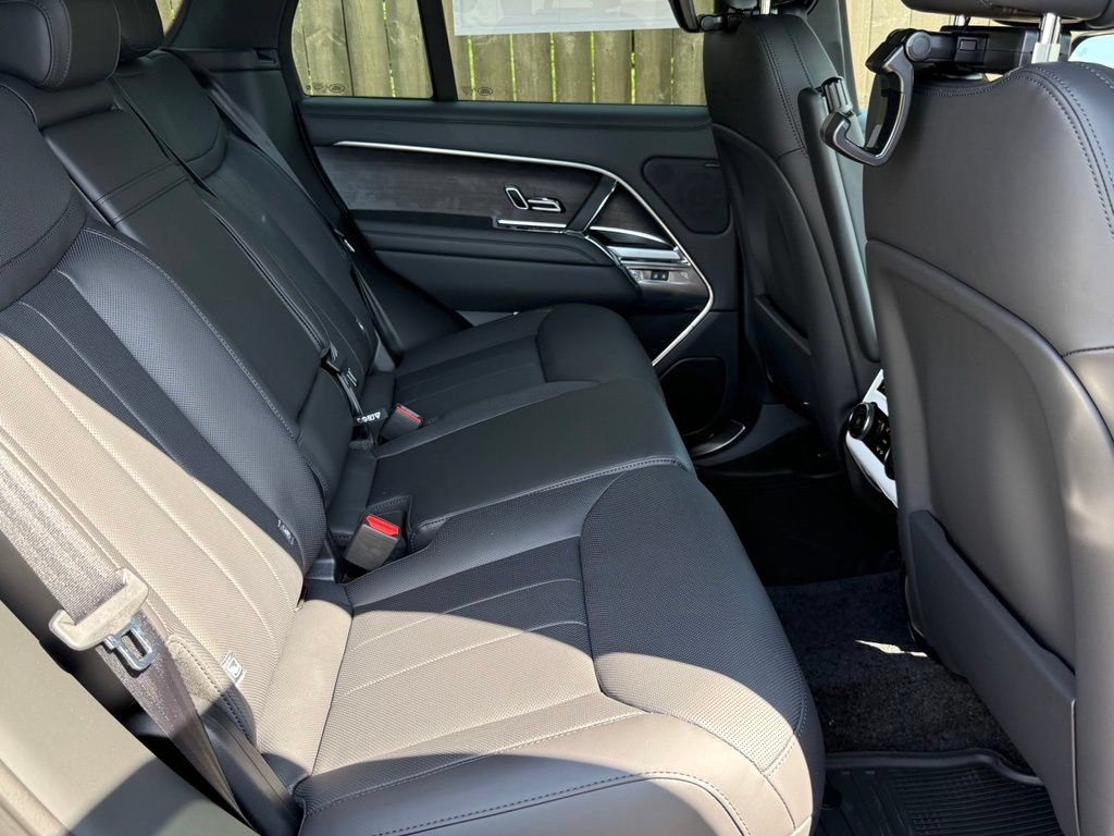New 2026 Land Rover Range Rover SE AWD/4WD image 33