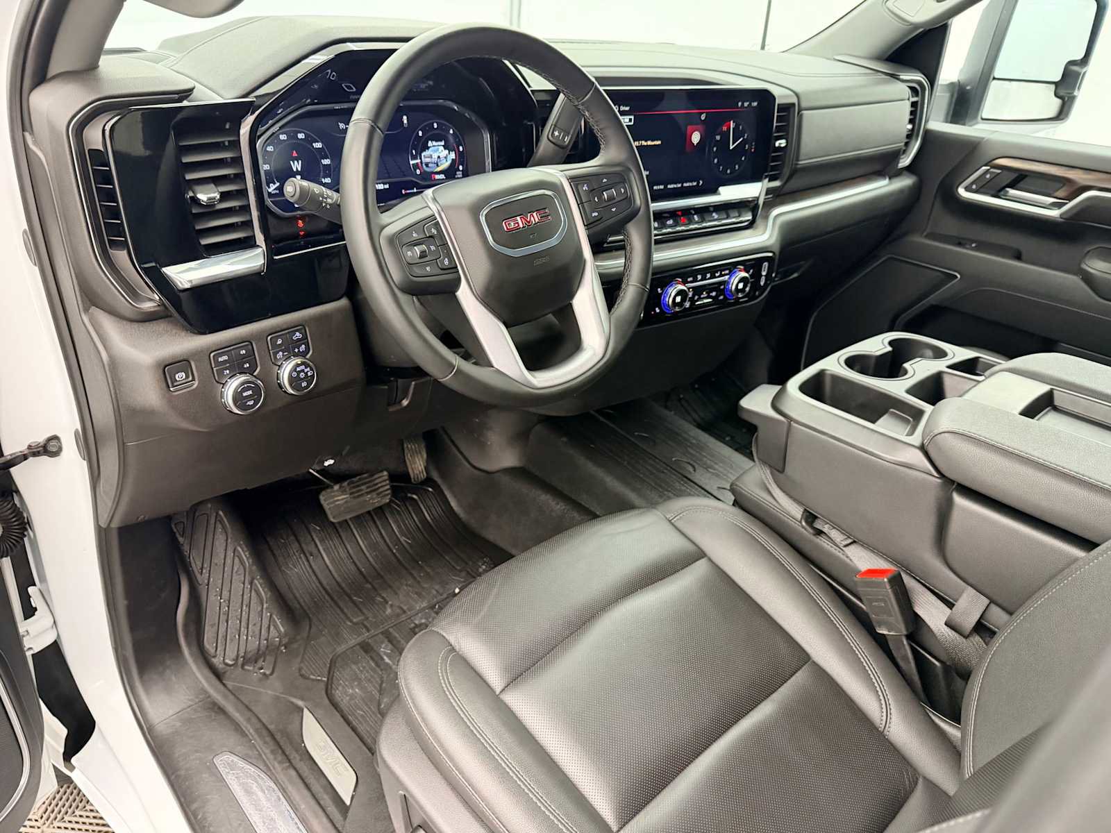 Used 2025 GMC Sierra 3500 SLT w/ X31 Off-Road Package image 2