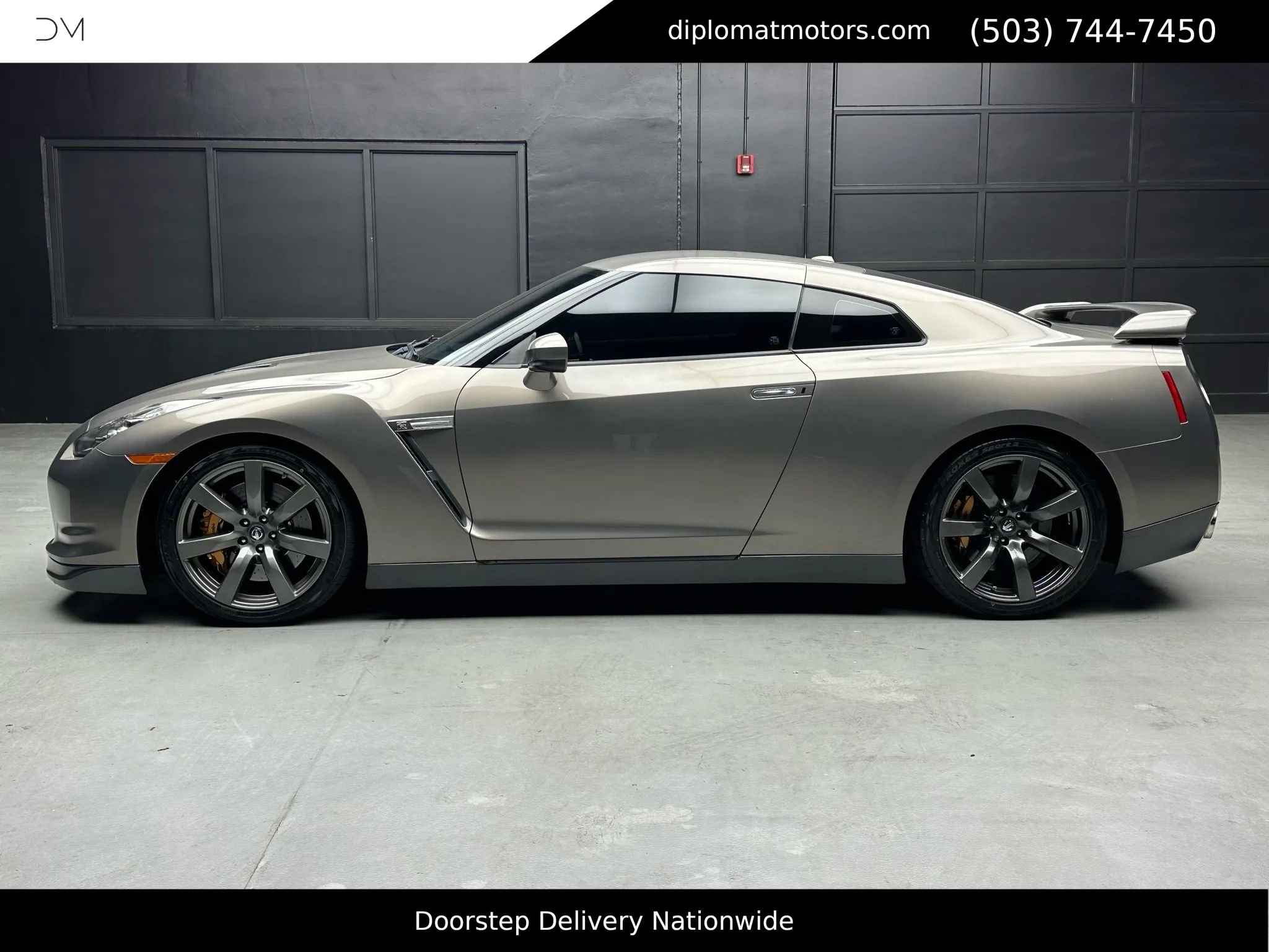 Used 2009 Nissan GT-R Premium image 3