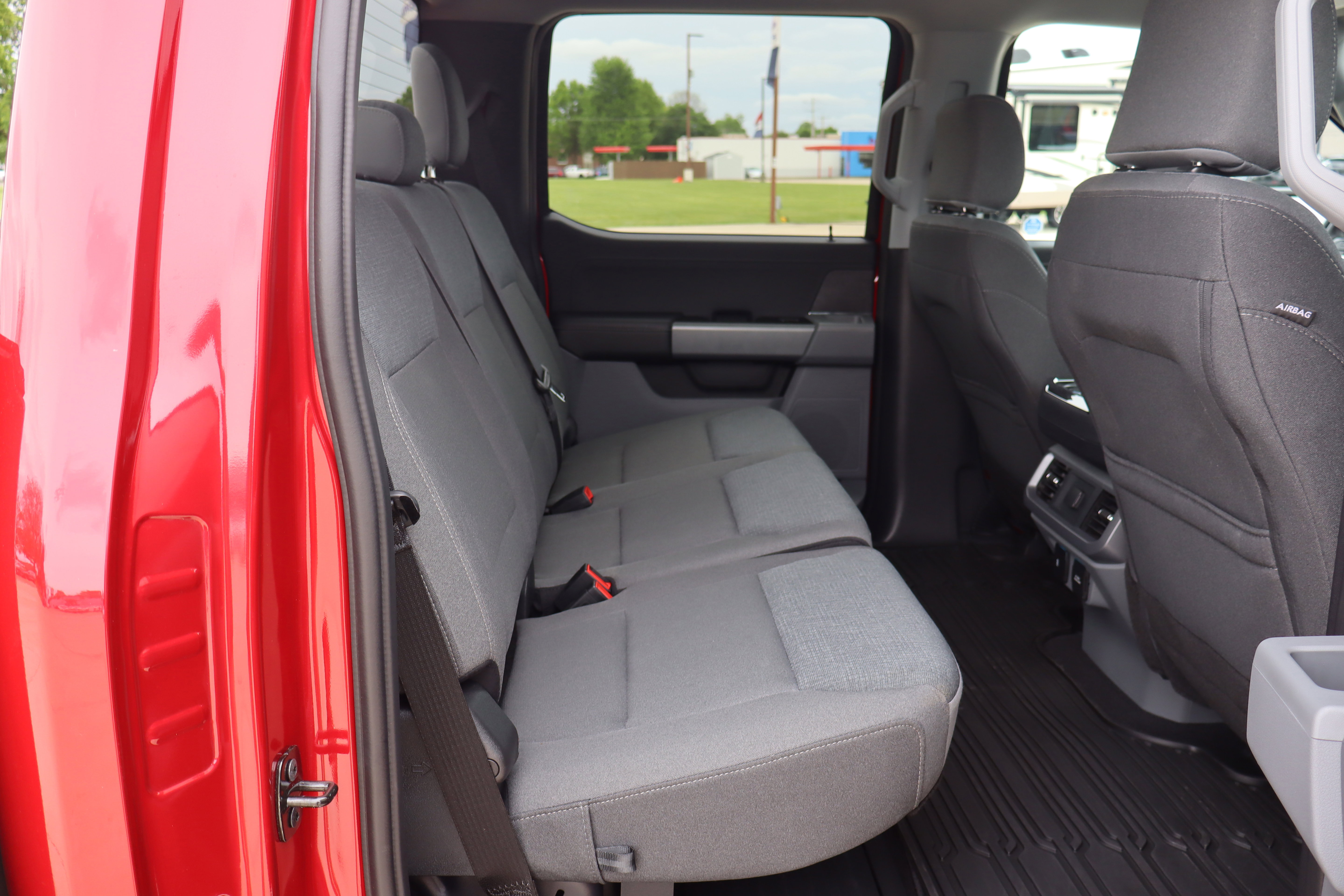 Used 2024 Ford F150 XLT w/ Mobile Office Package RWD image 12