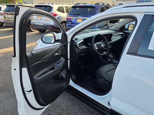 Used 2024 Buick Encore GX Sport Touring FWD image 43