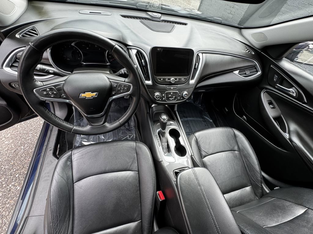 Used 2016 Chevrolet Malibu LT w/ Leather Package FWD image 14