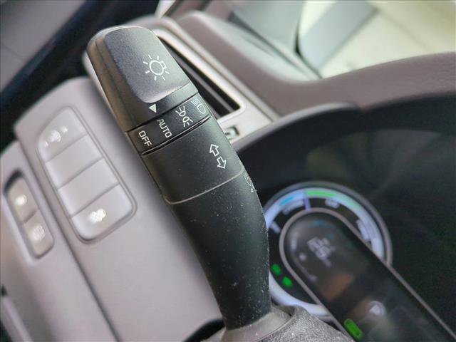 Used 2017 Kia Niro LX FWD image 11
