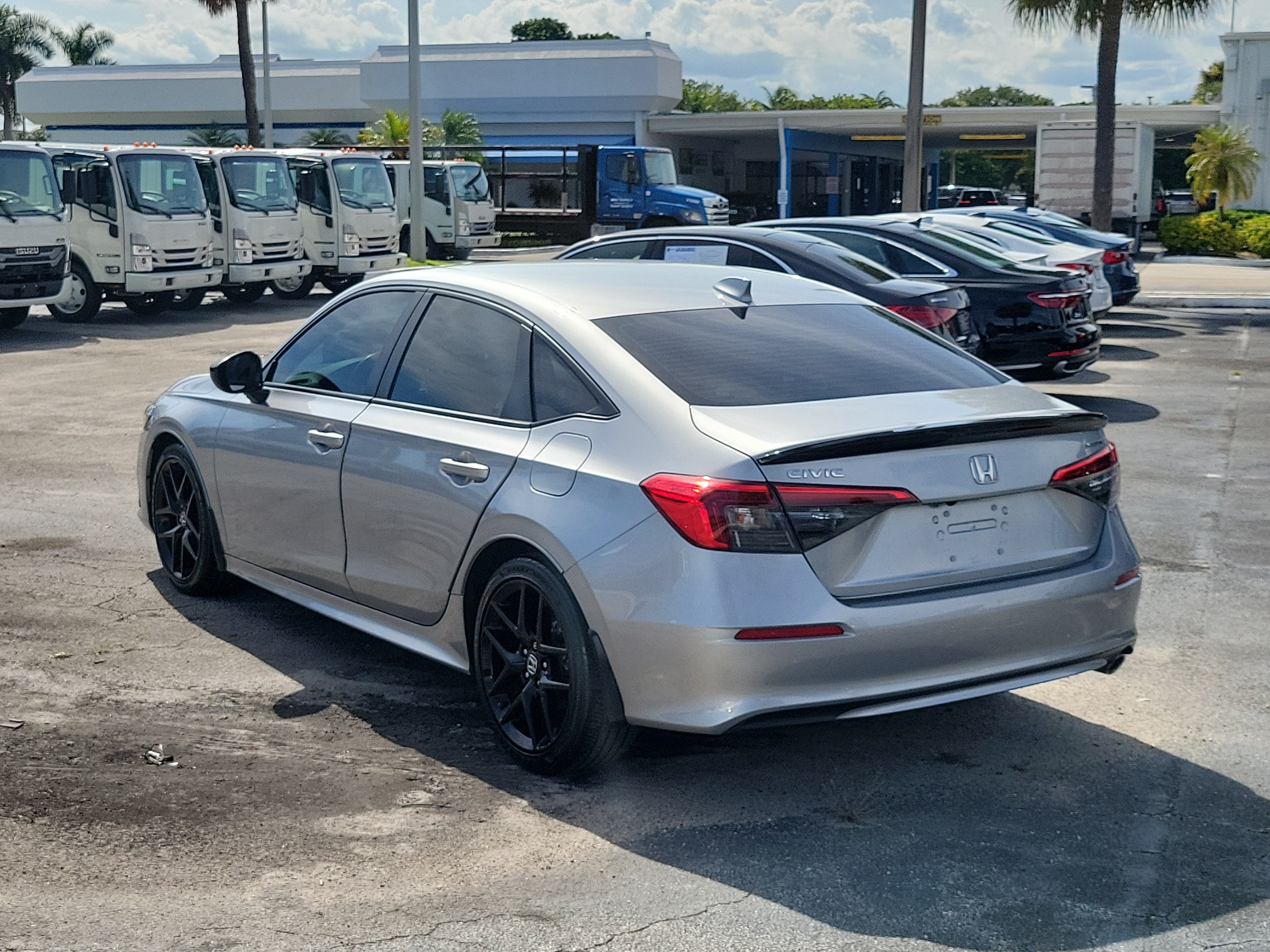 Used 2023 Honda Civic Sport image 5