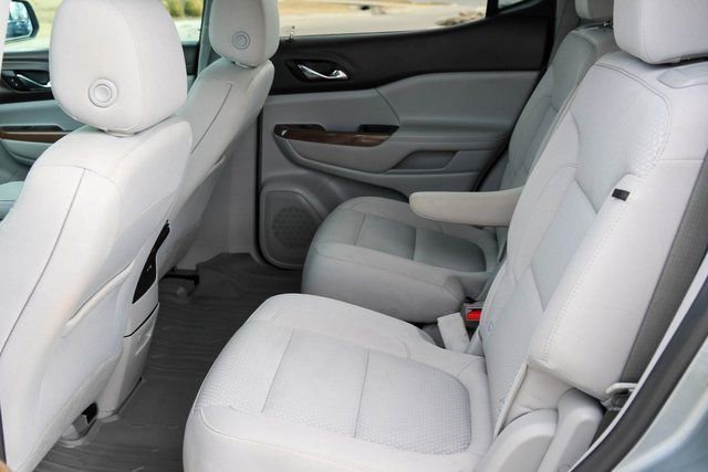 Used 2023 GMC Acadia SLE w/ Driver Convenience Package image 15