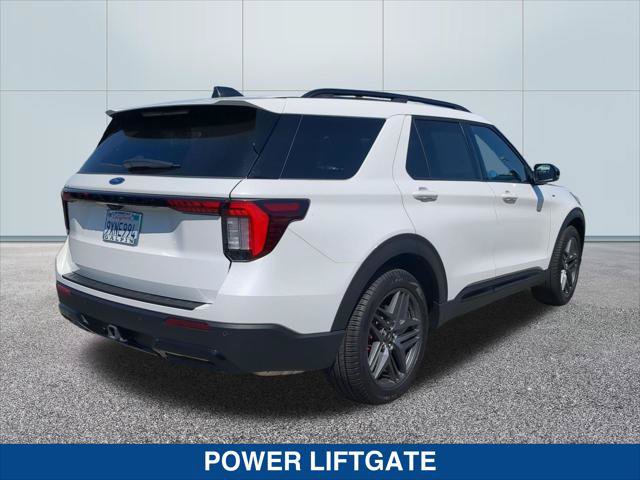 Used 2026 Ford Explorer ST-Line w/ ST-Line Street Pack RWD image 5