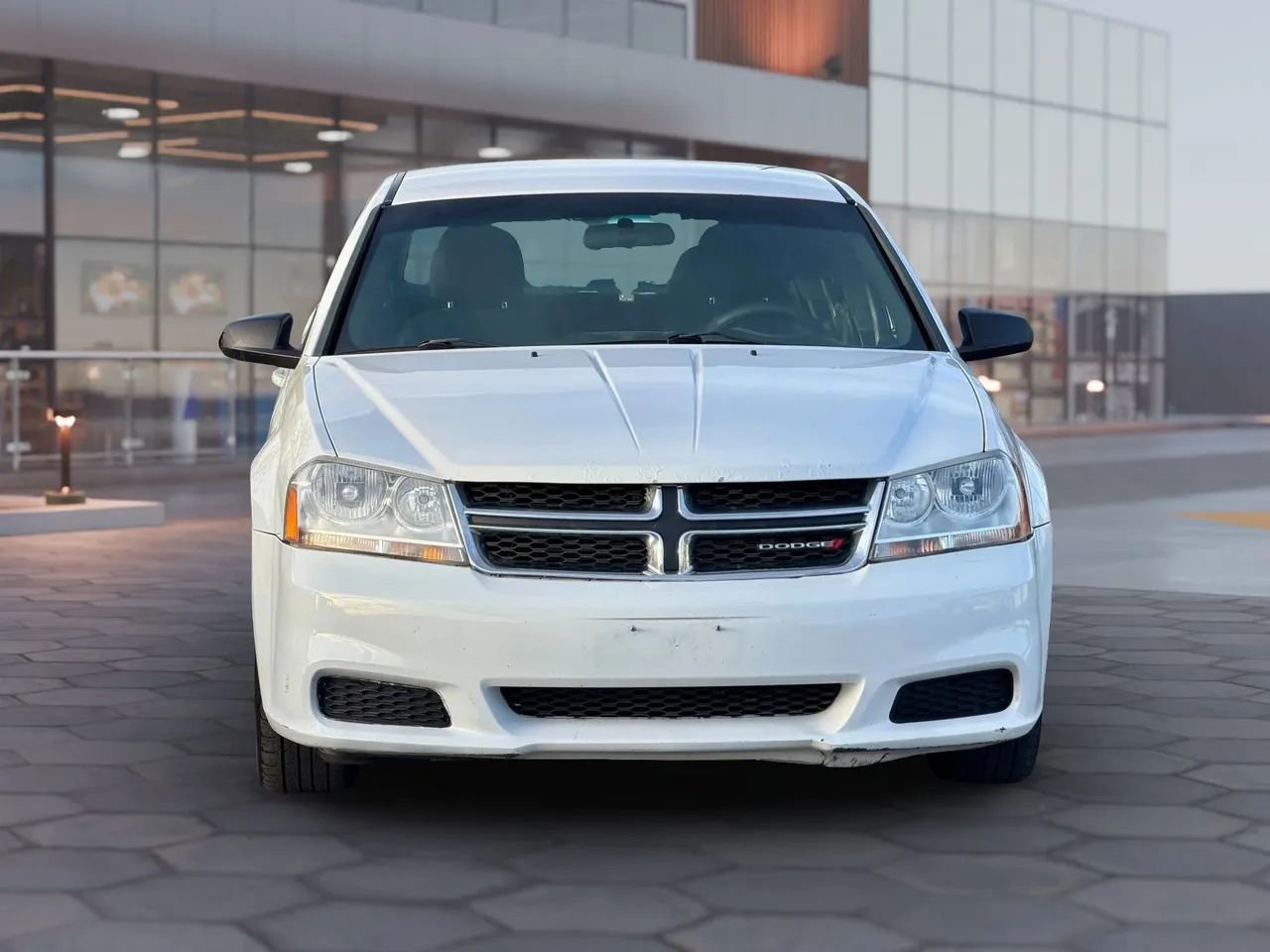 Used 2012 Dodge Avenger SE image 3